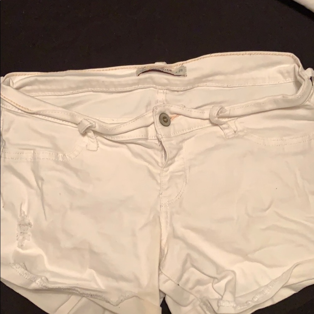 white hollister shorts